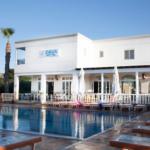 Zeus Hotel